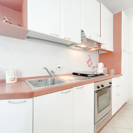 Parcheggio Privato - 400mt Dal Mare - Wifi Vado Ligure
